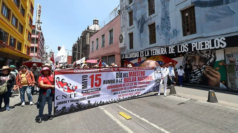 CNTE MARCHA DIA DEL MAESTRO MAGISTERIO